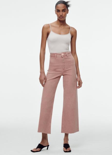 Imagen - Vaqueros de color rosa de Zara (29,99 euros)