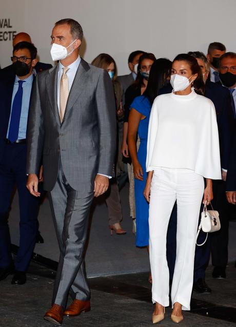 Imagen - El rey Felipe y la reina Letizia en ARCO 2021. / GTRES