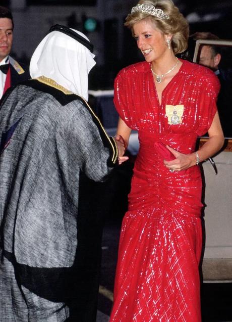 Imagen - Diana de Gales con vestido rojo de Bruce Oldfield en 1991. Foto: @diana_de_gales