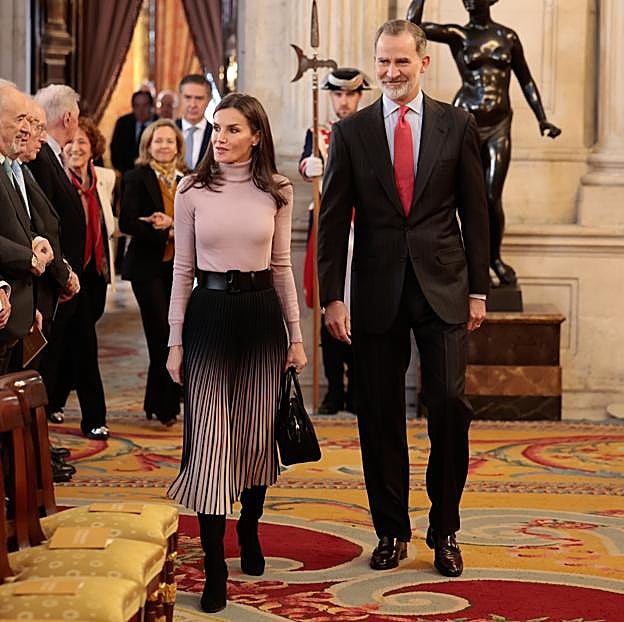 La reina Letizia y el rey Felipe, en el Palacio Real.