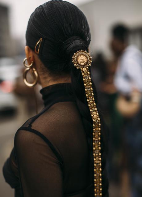 Imagen - Peinado con coleta joya. / LAUNCHMETRICS SPOTLIGHT