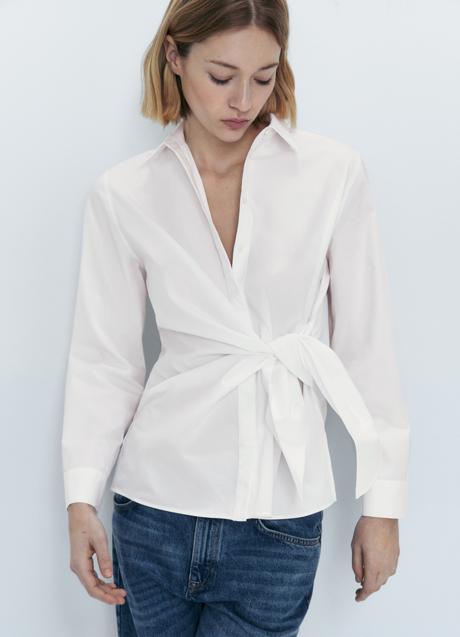 Imagen - Blusa blanca de Massimo Dutti (49,99 euros)