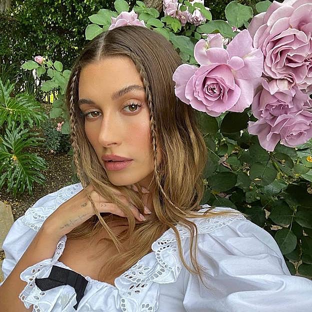 Los perfumes florales frescos, ligeros y femeninos de los que te enamorarás esta primavera 