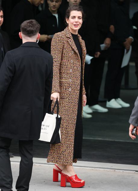 Imagen - Carlota Casiraghi con unos zapatos rojos. / GTRES