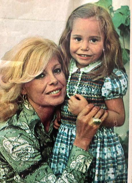 Imagen - Laura Valenzuela con su hija, Lara Dibildos. Foto: Instagram