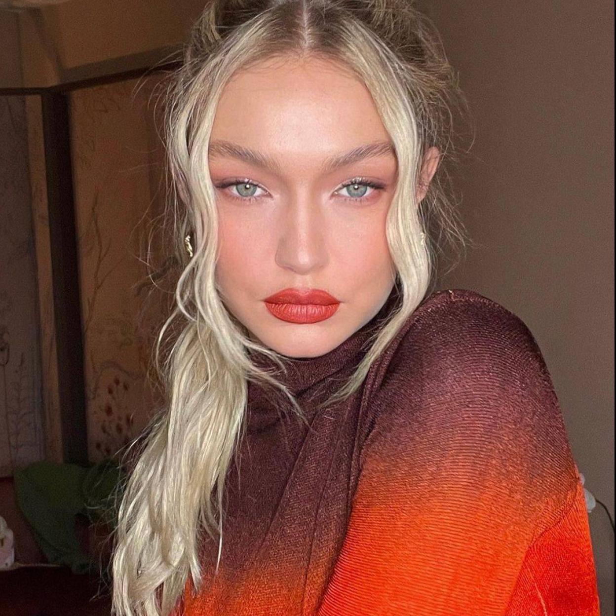 Tener la piel perfecta de Gigi Hadid es posible con esta base de maquillaje