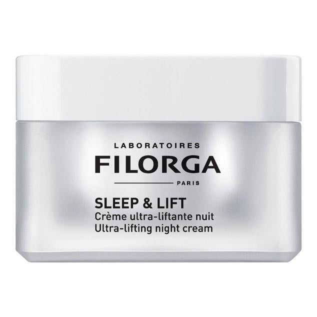 Sleep & Lift Night Cream de Filorga se trata de una crema ultra reafirmante a base de activos antiedad avanzados que trabajan de manera intensiva para obtener un efecto lifting con rasgos alisados y volúmenes redefinidos. Además, el Plasmatic Lifting Factors combina factores celulares, colágeno y ácido hialurónico para tensar, rellenar y esculpir la piel. Mientras tanto, hidrata en profundidad y fortalece la barrera, tersura y elasticidad.