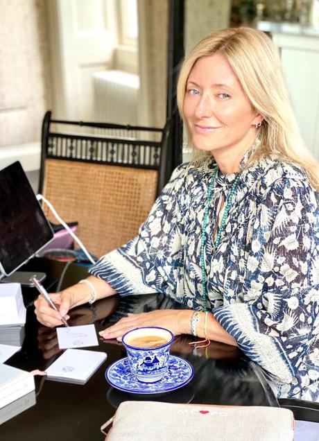 Imagen - Marie-Chantal trabajando/ @mariechantal22