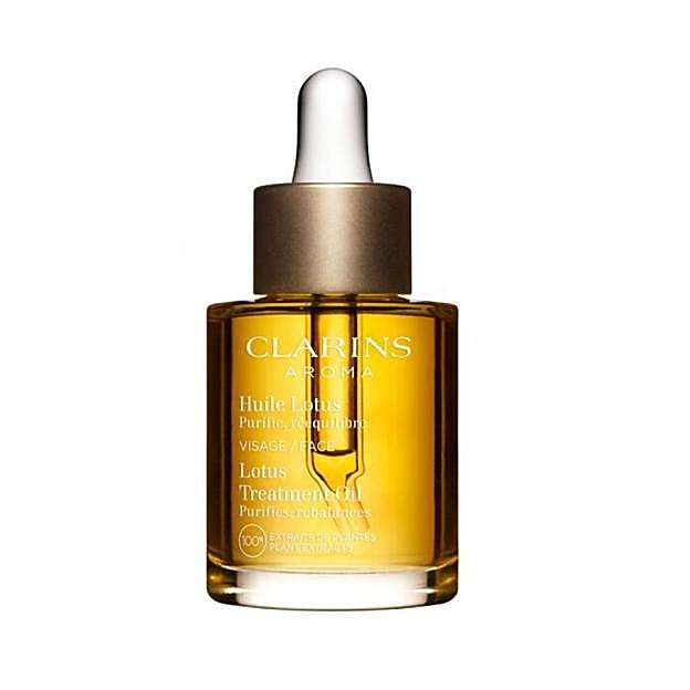 Huile Lotus de Clarins.