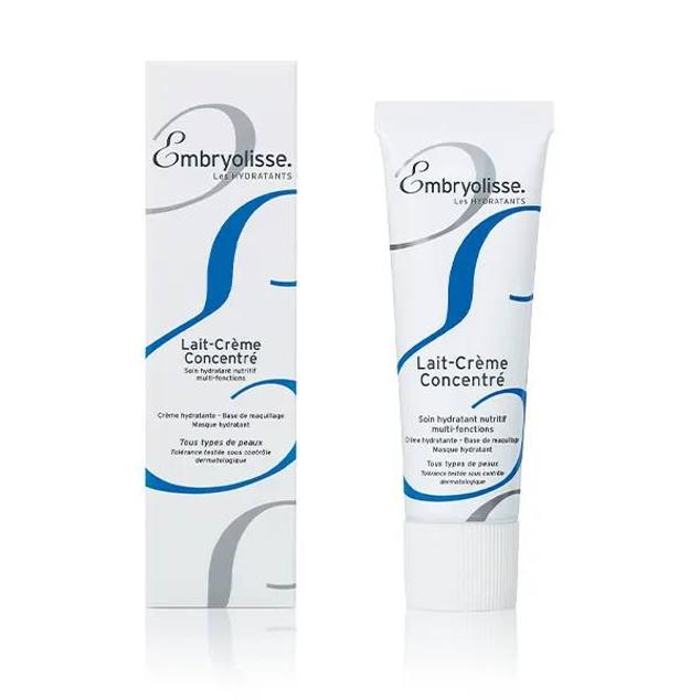 Lait-Crème Concentré de Embryolisse es un multiusos que vale para hidratar y reparar, como mascarilla, base de maquillaje, leche desmaquillante, etc. Consigue aumentar elasticidad, rellenar, alisar e iluminar, mientras regenera daños y reconforta con una fórmula a base de manteca de karité, cera de abeja, aloe vera y proteína de soja.