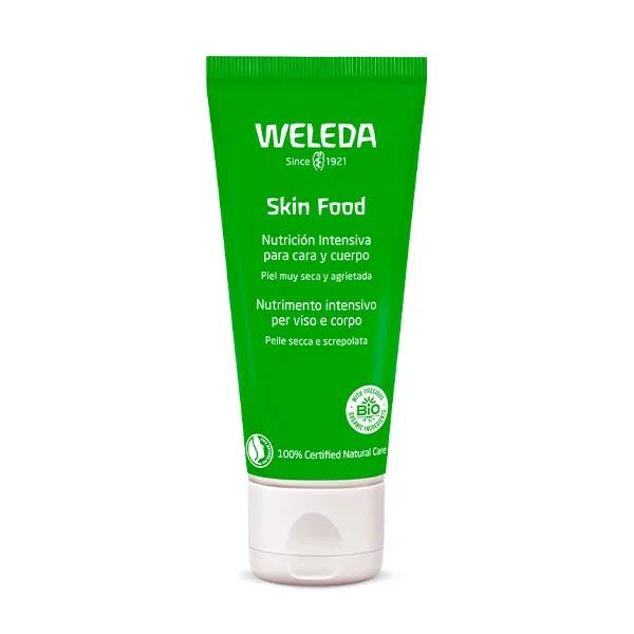 Skin Food de Weleda es ideal para las pieles secas o dañadas que necesiten reparación y nutrición intensivas. También ofrece efecto iluminador, calmante y se puede usar en diferentes partes del cuerpo o como aftersun. Está enriquecida con aceites esenciales naturales, extractos de plantas beneficiosos y cera de abeja.