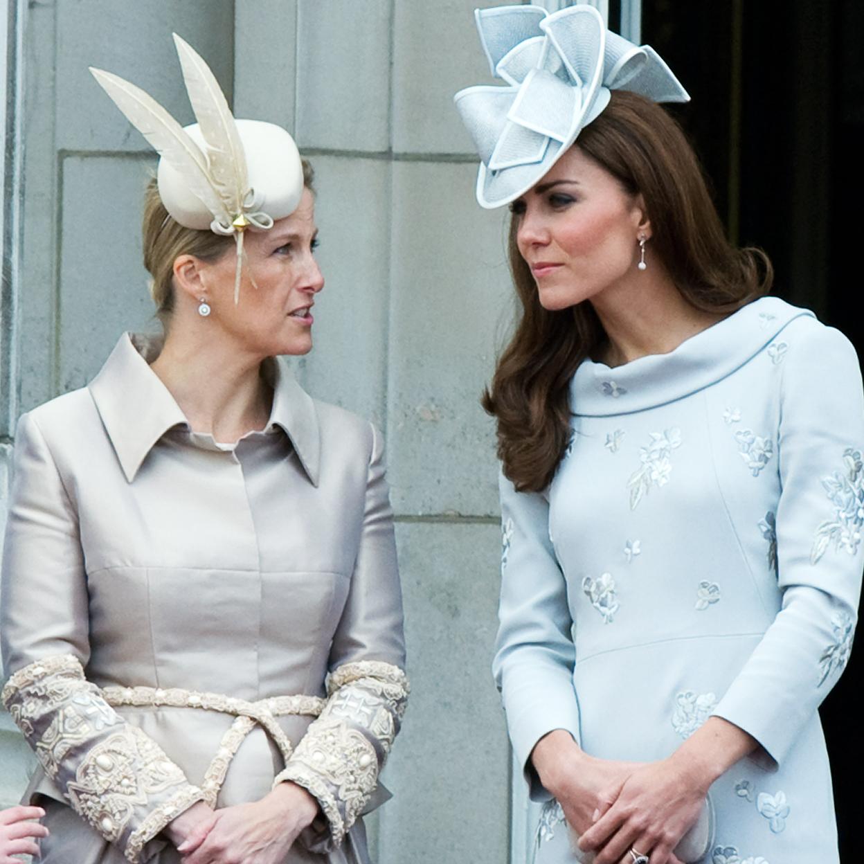 ROYALS de clase media: Cómo se llevan de verdad Kate Middleton y Sophie Rhys-Jones