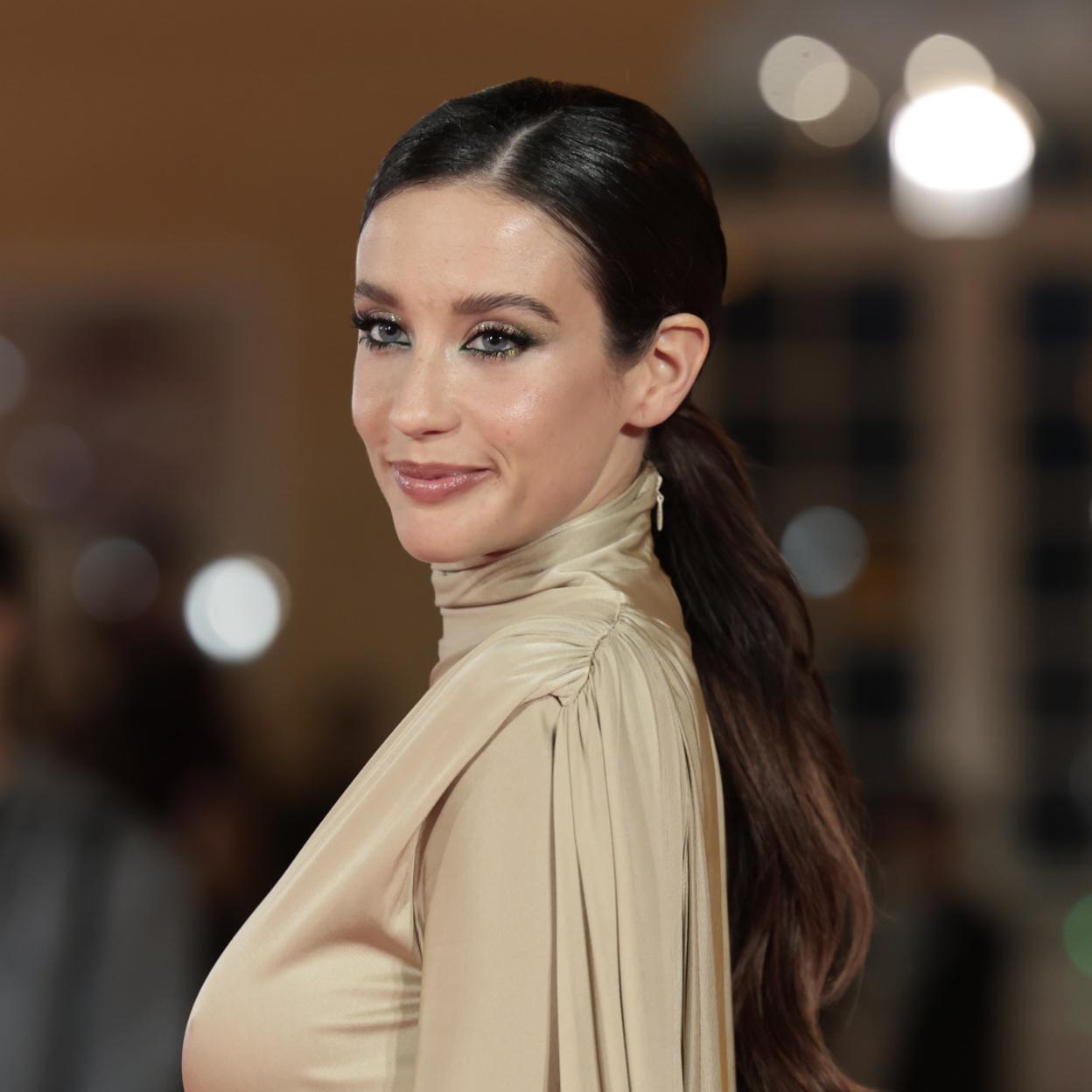 Este es el peinado que las invitadas copiarán a las famosas. 