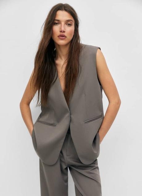 Imagen - Chaleco gris de Pull & Bear (29,99 euros)