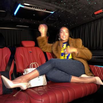 Imagen secundaria 1 - Georgina Rodríguez con el bolso Diamond Himalaya Birkin de Hermès.