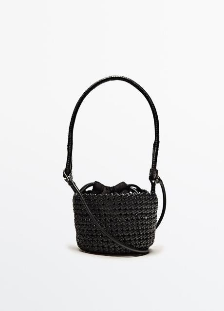 Imagen - Bolso trenzado de Massimo Dutti (99,95 euros)