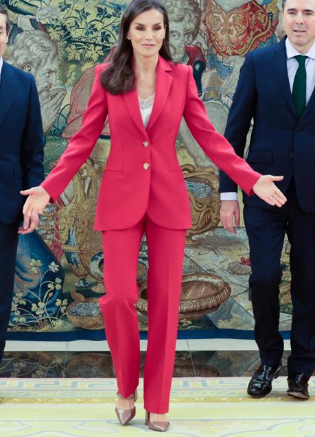 Imagen - La reina Letizia con un traje rosa. / GTRES