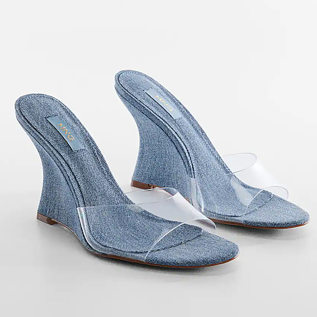 Imagen principal - Las sandalias de tacón denim de Mango, JW Anderson y Bershka.