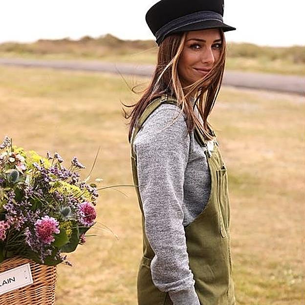 Los siete looks de Blanca Suárez para cada día de la semana: vaqueros originales, pantalones masculinos y vestidos para estrenar la nueva temporada