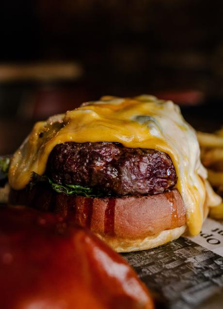 Imagen - Una de las hamburguesas de La Bistroteca. /La Bistroteca