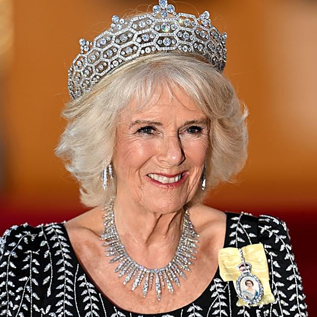 Camilla, la reina insegura: por qué su exceso de tiaras en Alemania es casi un fallo de protocolo (que nunca comete Letizia)