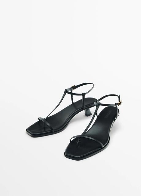 Imagen - Sandalias negras de Massimo Dutti (89,95 euros)