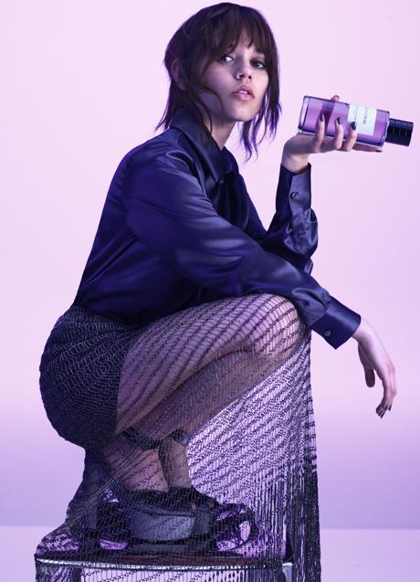 Imagen - Jenna Ortega, la actriz protagonista de Miércoles Addams en Netflix, nueva embajadora del perfume Gris Dior.