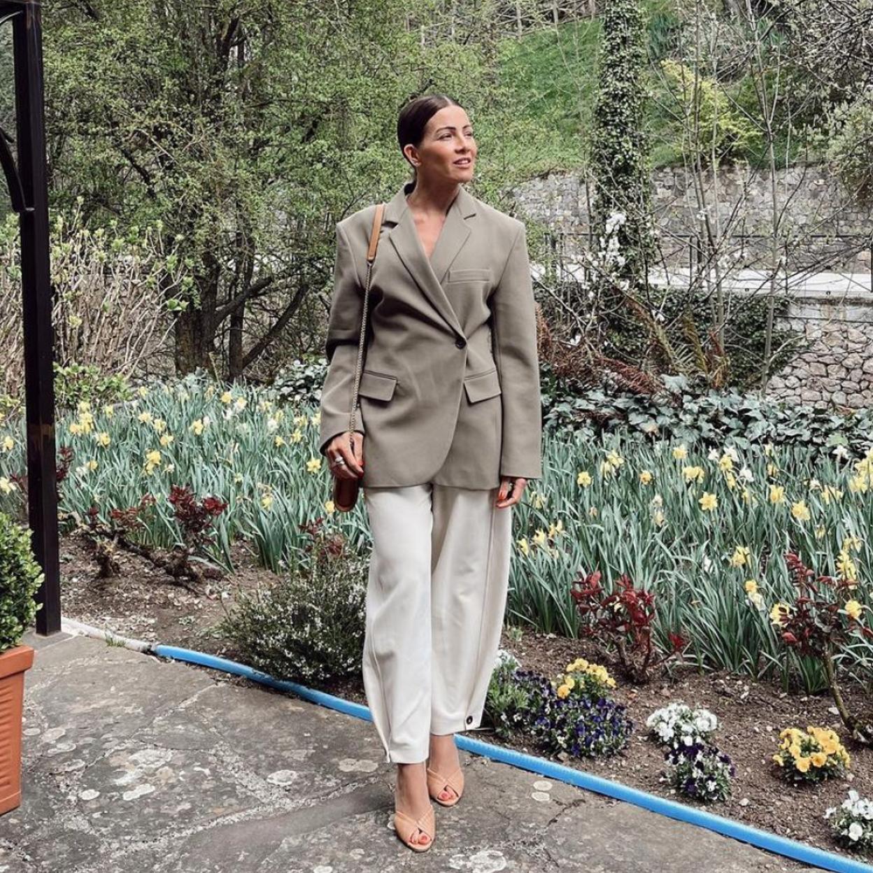 Virginia Troconis con una blazer de Zara.