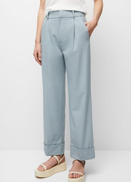 Imagen - Pantalones con pinzas de Pull & Bear (22,99 euros)