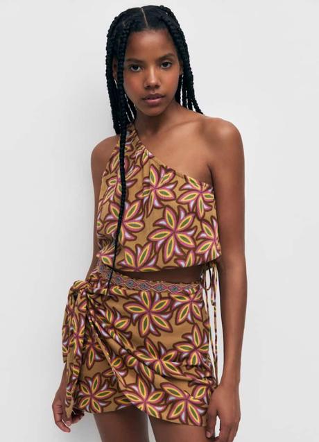 Imagen - Top asimétrico de Pull & Bear (17,99 euros)