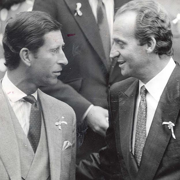 Carlos III y Juan Carlos I en su juvetud