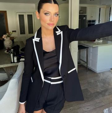 Imagen secundaria 1 - Los looks de Eva De Dominici en Instagram.