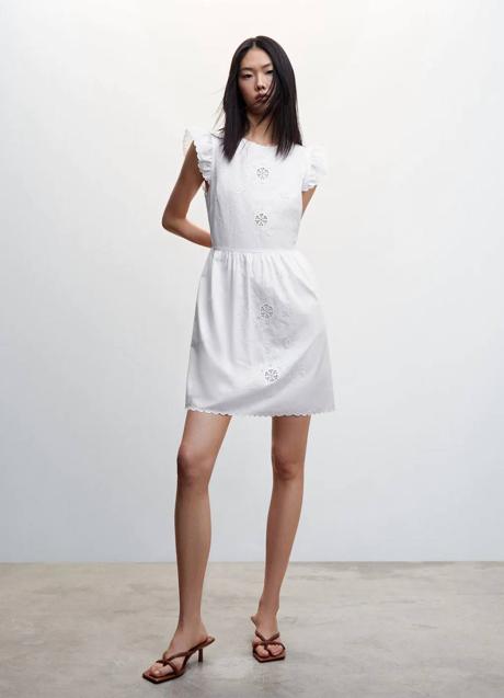 Imagen - Vestido blanco corto con bordado suizo
