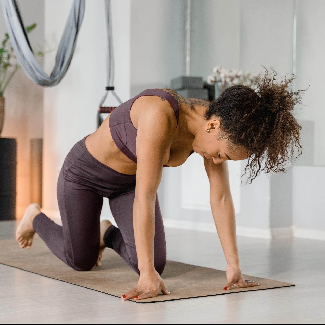 Mujer entrenando glúteos