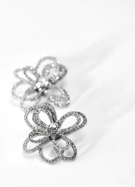 Imagen - Pendientes con forma de flor de Mango (12,99 euros)