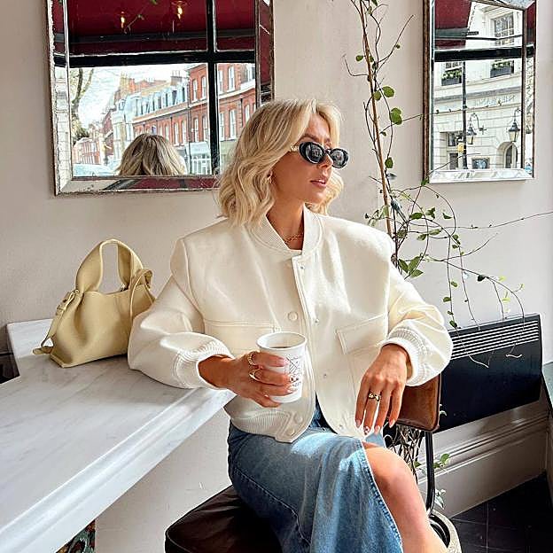 La bomber viral casi agotada que todas las influencers llevan por lo estilosa, ponible y elegante que es
