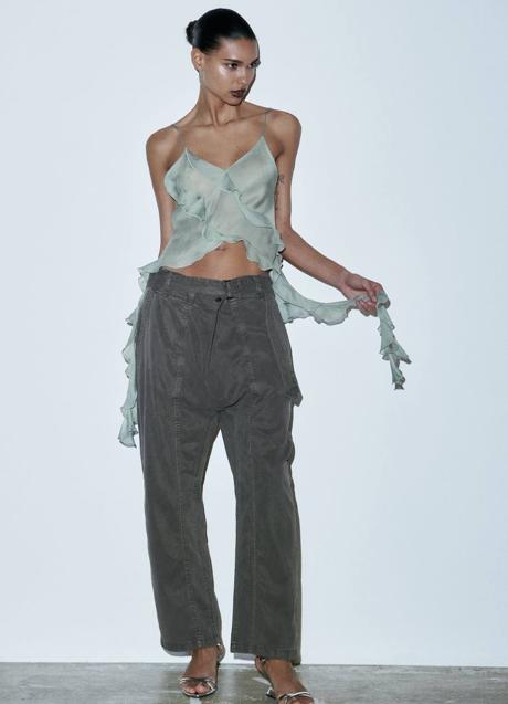 Imagen - Blusa semitransparente asimétrica en esmeralda