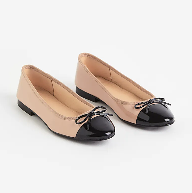 Las bailarinas bicolor de H&M.