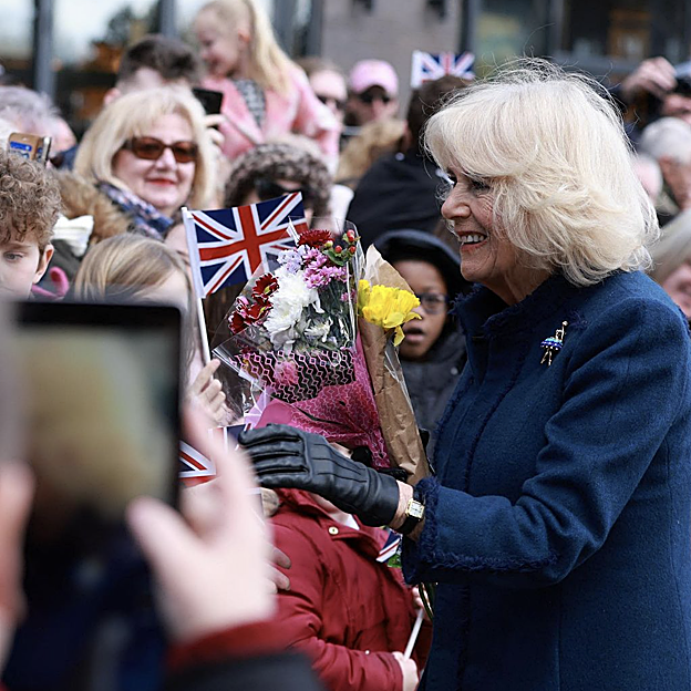La reina Camilla ha logrado sobreponerse a la baja popularidad que tenía en los primeros años de su matrimonio con Carlos III. 