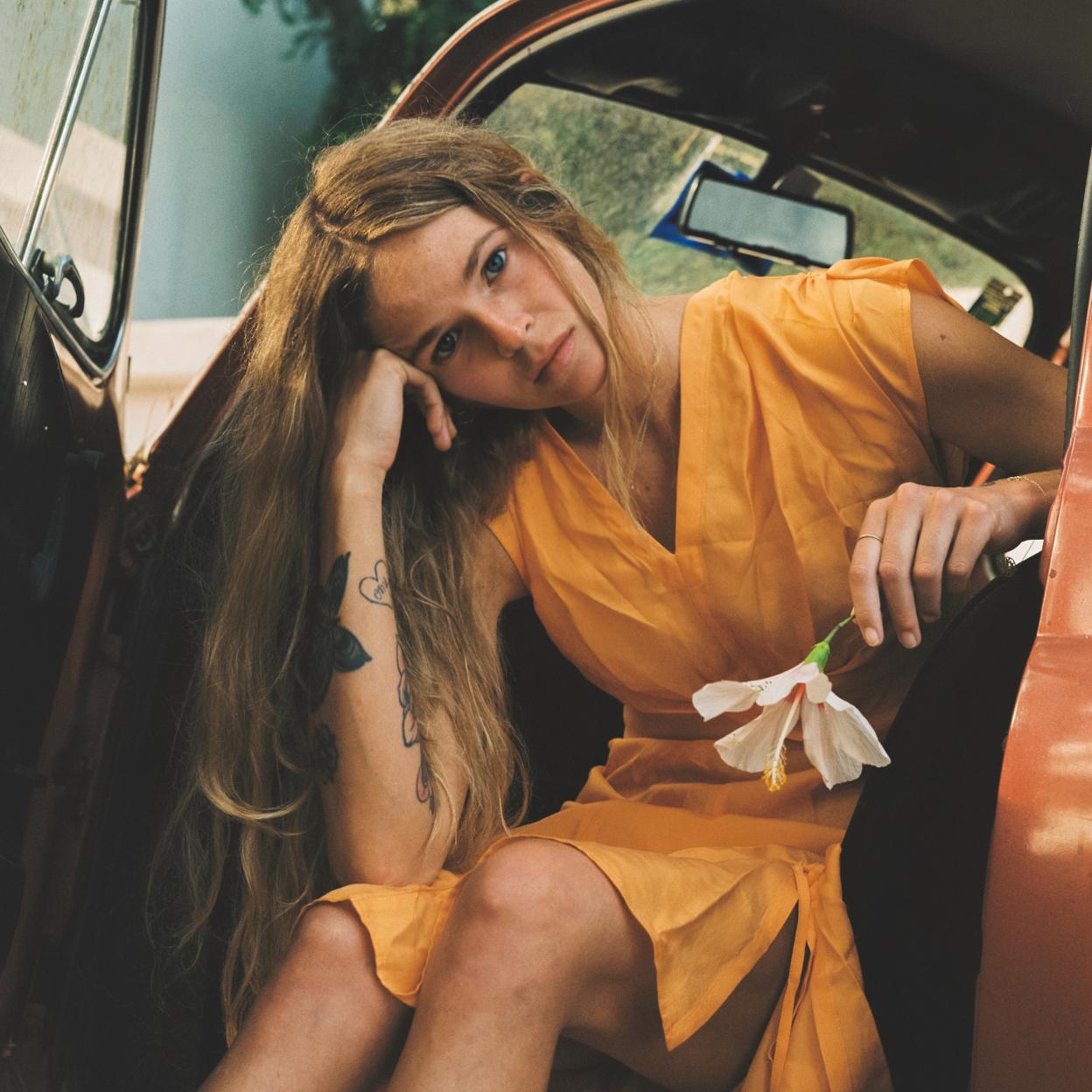 María Rosendfeldt, única hija de la artista Ouka Leele.