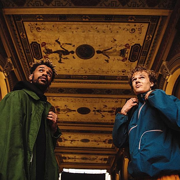 Roni y Sakari, los bailarines de Dance Brothers.