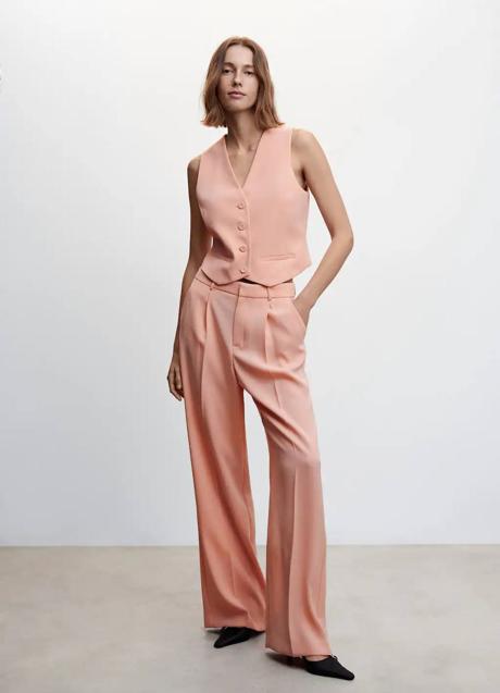 Imagen - Traje con chaleco color coral