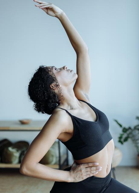 Imagen - Mujer haciendo yoga/PEXELS