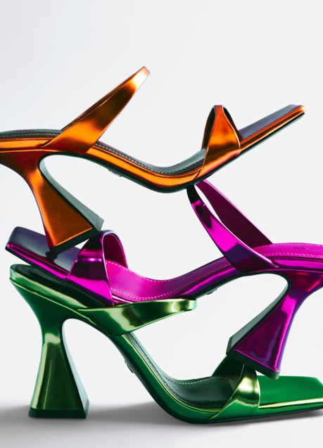 Imagen - Sandalias metalizadas de Zara.