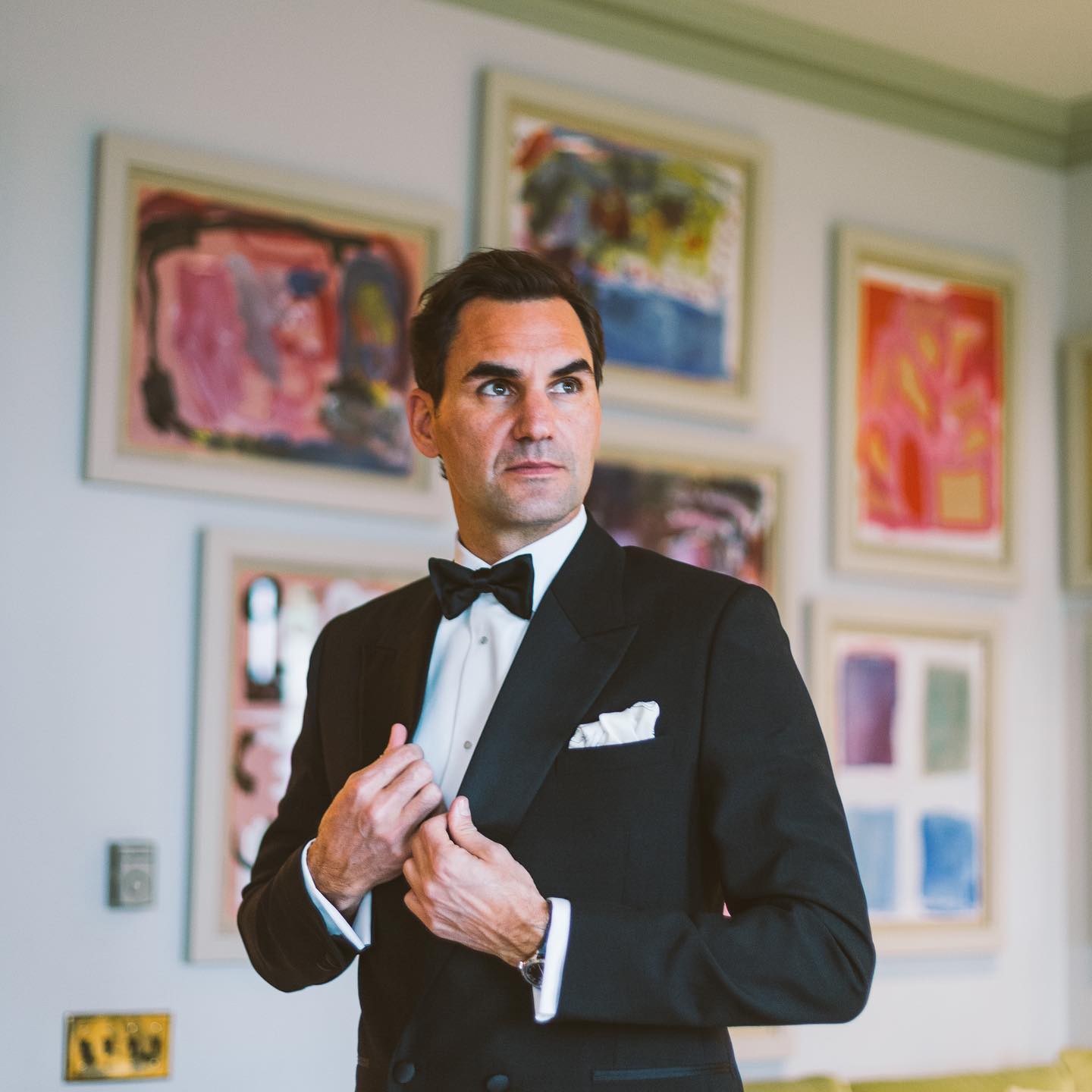 Roger Federer vestido por Dior bajo la dirección creativa de Kim Jones