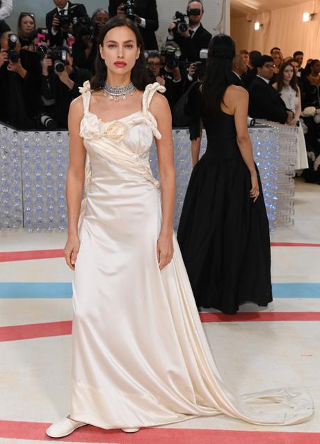 Imagen - Irina Shayk con un estilismo nupcial. / GTRES