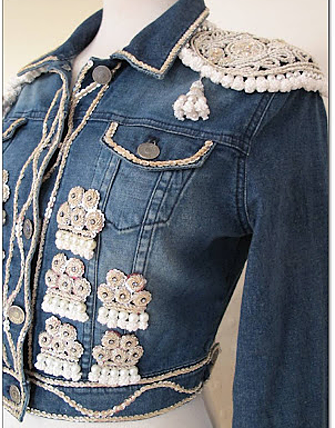 La chaqueta de Aguja de Arte de Ayuso.