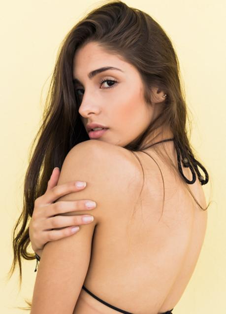 Imagen - Mujer con espalda tonificada/UNSPLASH