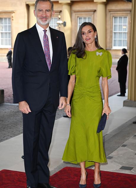 Imagen - Los reyes Felipe VI y Letizia, a su llegada a Buckingham Palace. (FOTO: GTRES)
