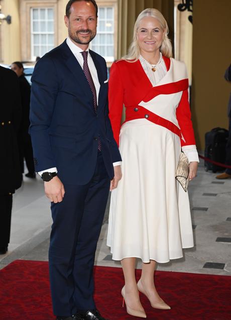Imagen - Hakkon y Mette Marit de Noruega, a su llegada a Buckingham Palace. (FOTO: GTRES)
